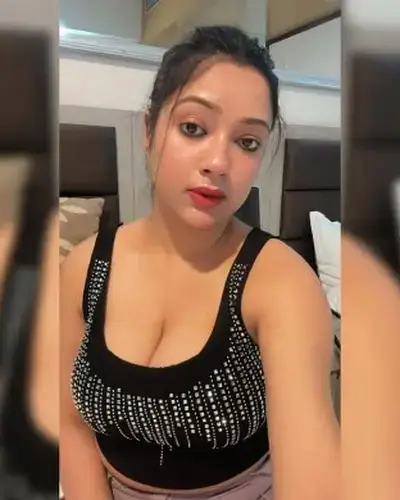 Call Girls Service Wankaner
